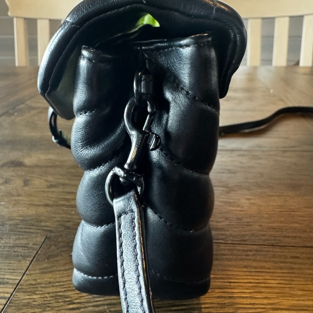 Yves Saint Laurent Black Matelasse Calfskin Leather Toy Bag - Picture 8 of 8